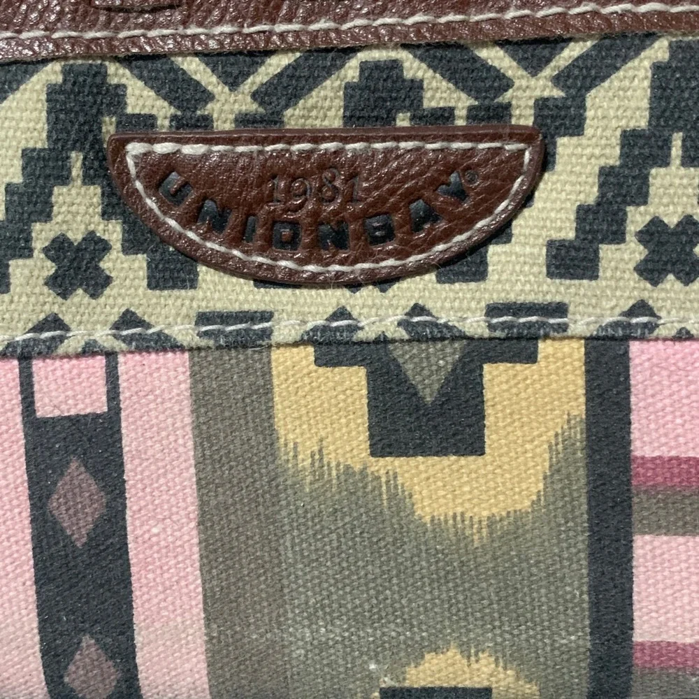Unionbay Womens Southwestern Geometric Double Zip Wristlet Wallet Brown Pink